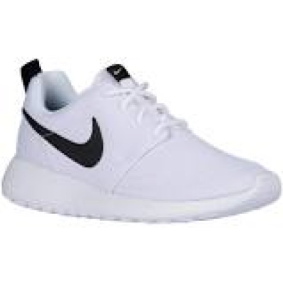 Nike Shoes - White/Black Nike Roshe One NWOT